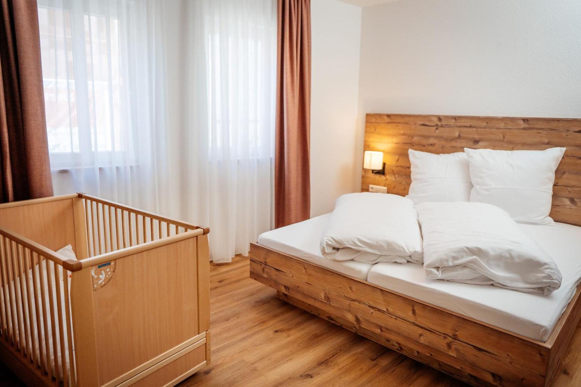 Bauernhaeusle Hotel Hessigheim Eksteriør billede